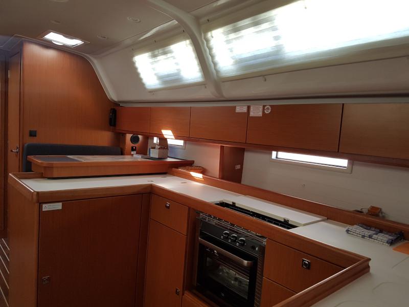 Book yachts online - sailboat - Bavaria Cruiser 51 - Vickan - rent