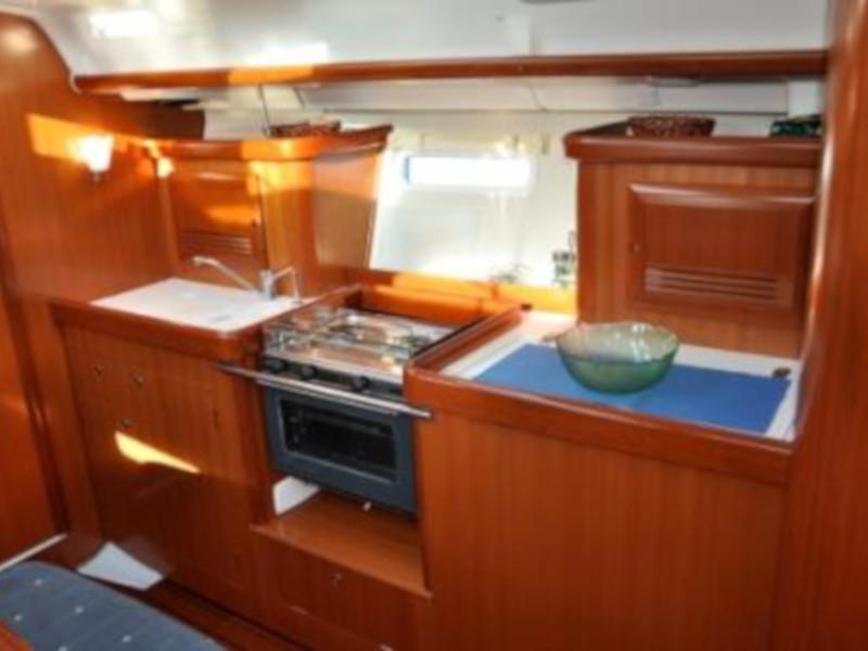 Book yachts online - sailboat - Oceanis 393 Clipper - Anita - rent