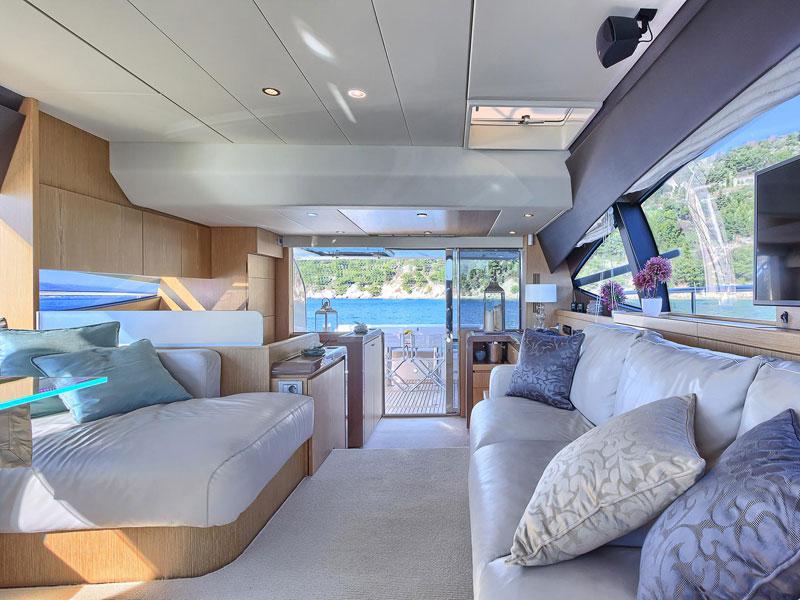 Book yachts online - motorboat - Ferretti 620 - Kimon - rent