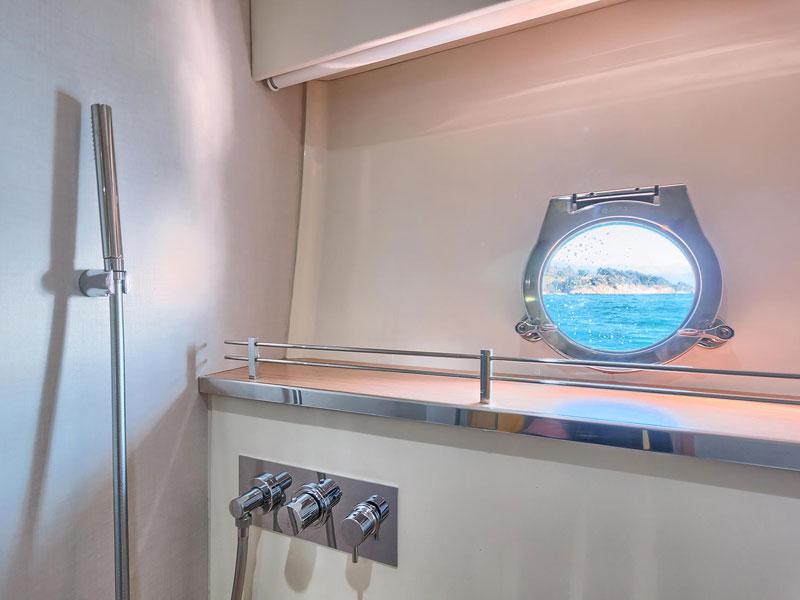 Book yachts online - motorboat - Ferretti 620 - Kimon - rent