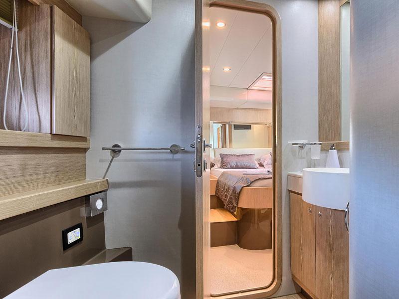 Book yachts online - motorboat - Ferretti 620 - Kimon - rent