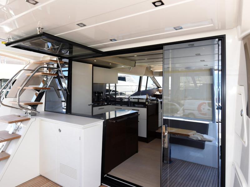 Book yachts online - motorboat - Prestige 630 Fly - Mavi Mar - rent