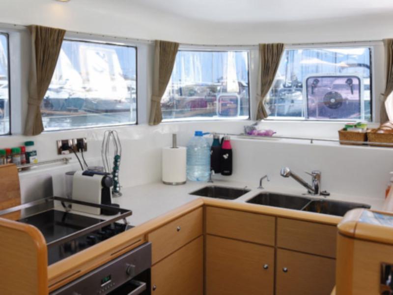 Book yachts online - catamaran - Lagoon 500 - Twin Dolphins - rent