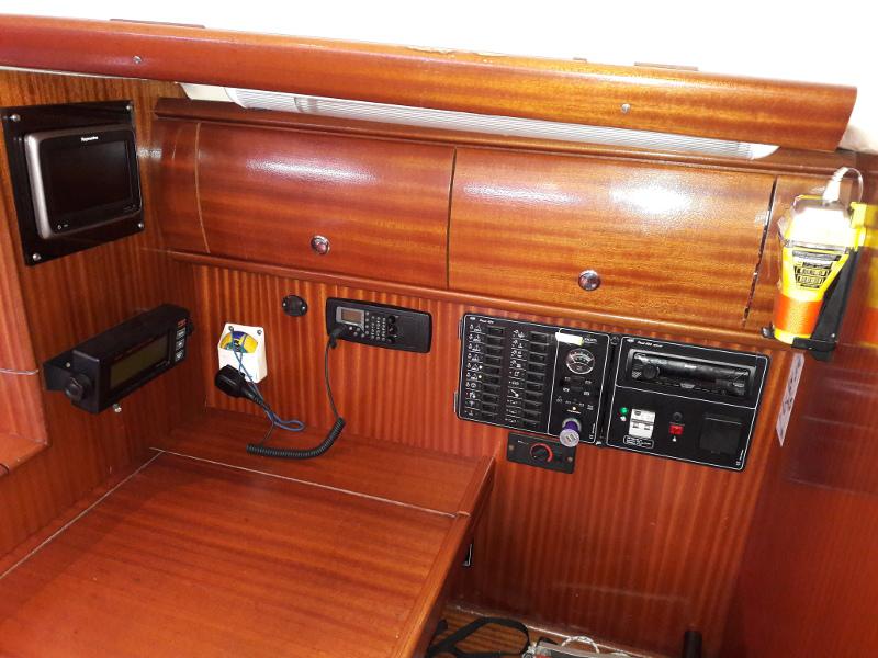 Book yachts online - sailboat - Bavaria 49 - Vardousia - rent