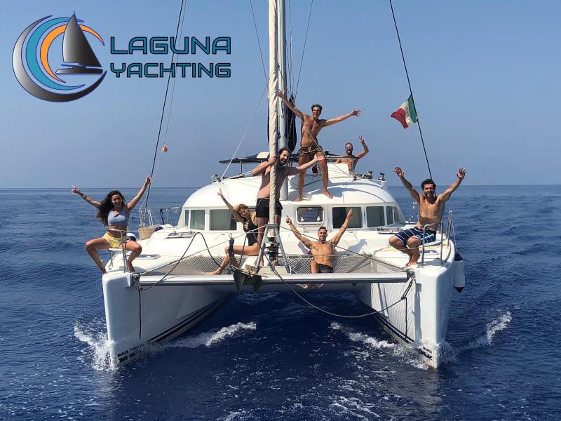 Book yachts online - catamaran - Lagoon 380 - Per Caso - rent