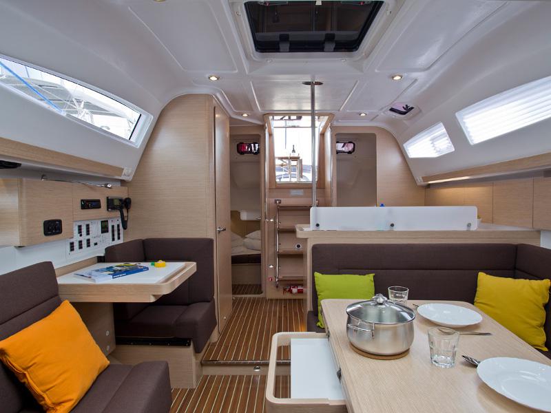 Book yachts online - sailboat - Elan 40 Impression - SILENTE - rent