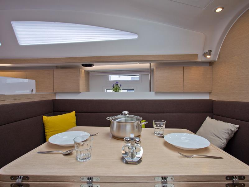 Book yachts online - sailboat - Elan 40 Impression - SILENTE - rent