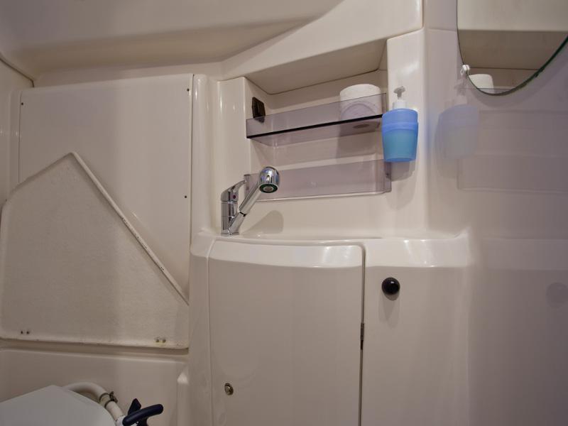 Book yachts online - sailboat - Delphia 37 - LA PASSION DU VIN - rent