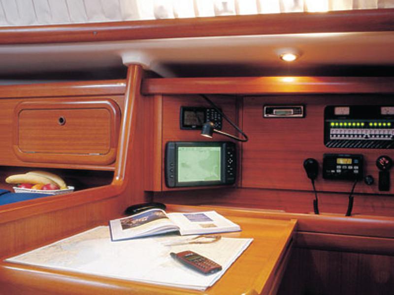 Book yachts online - sailboat - Grand Soleil 40 R - STRIBOR - rent