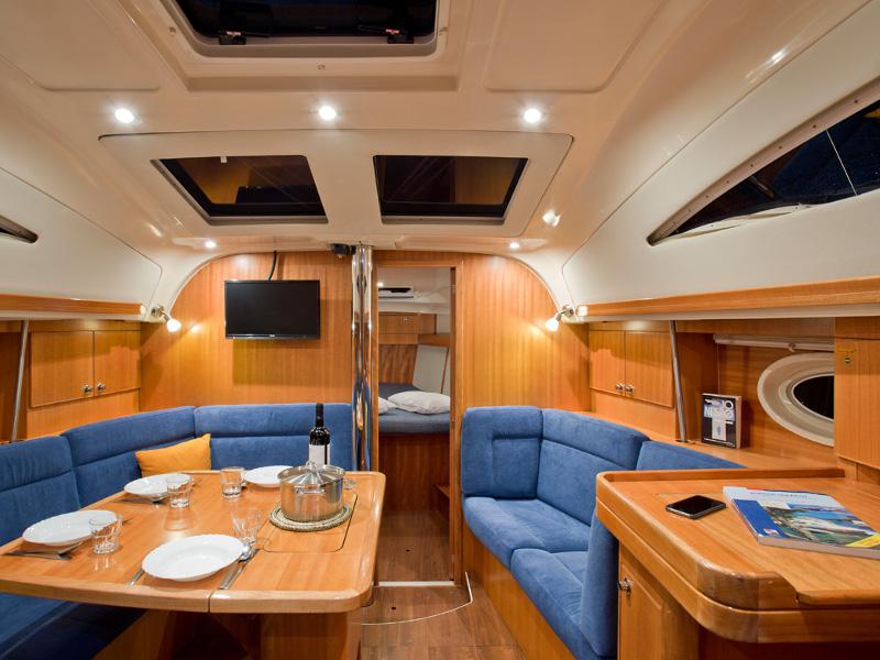 Book yachts online - sailboat - Elan 384 Impression - WhatsApp - rent