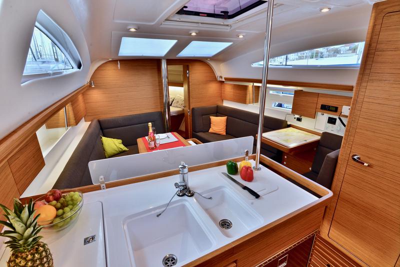 Book yachts online - sailboat - Elan 40 Impression - IRON MAN - rent