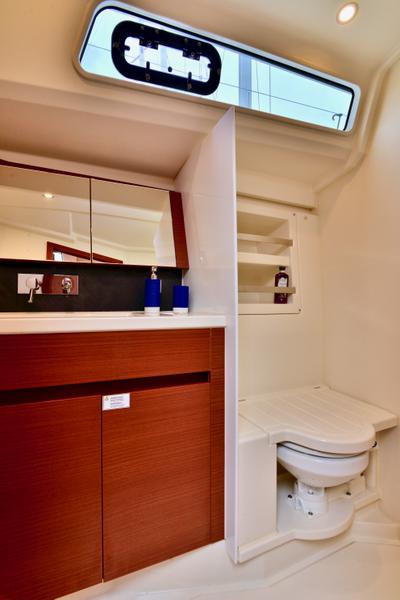 Book yachts online - sailboat - Hanse 418 - JOKER - rent