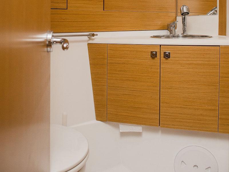 Book yachts online - sailboat - Sun Odyssey 49i - NAIRA - rent