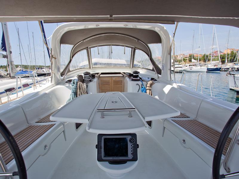 Book yachts online - sailboat - Oceanis 50 Family - MALI MATKO - rent