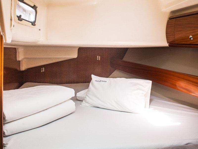 Book yachts online - sailboat - Bavaria 49 - ITT 1 - rent