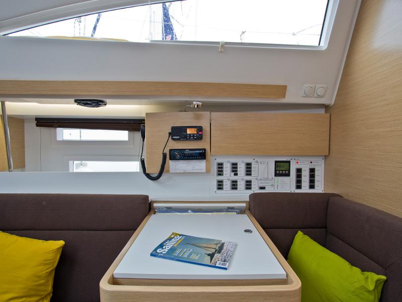 Book yachts online - sailboat - Elan 394 Impression - ESCAPE - rent