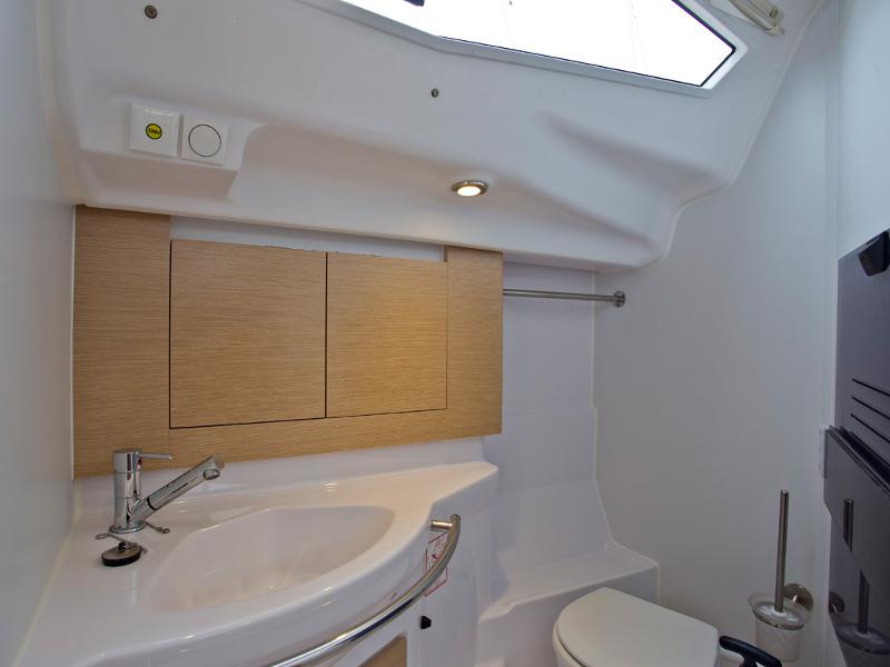 Book yachts online - sailboat - Elan 394 Impression - ESCAPE - rent