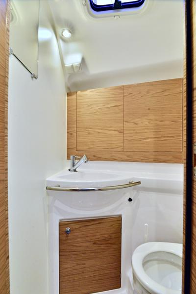 Book yachts online - sailboat - Elan 40 Impression - BLACK PANTHER - rent