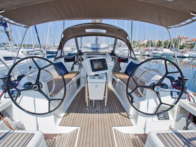 Book yachts online - sailboat - Sun Odyssey 409 Performance - STELLINA II - rent