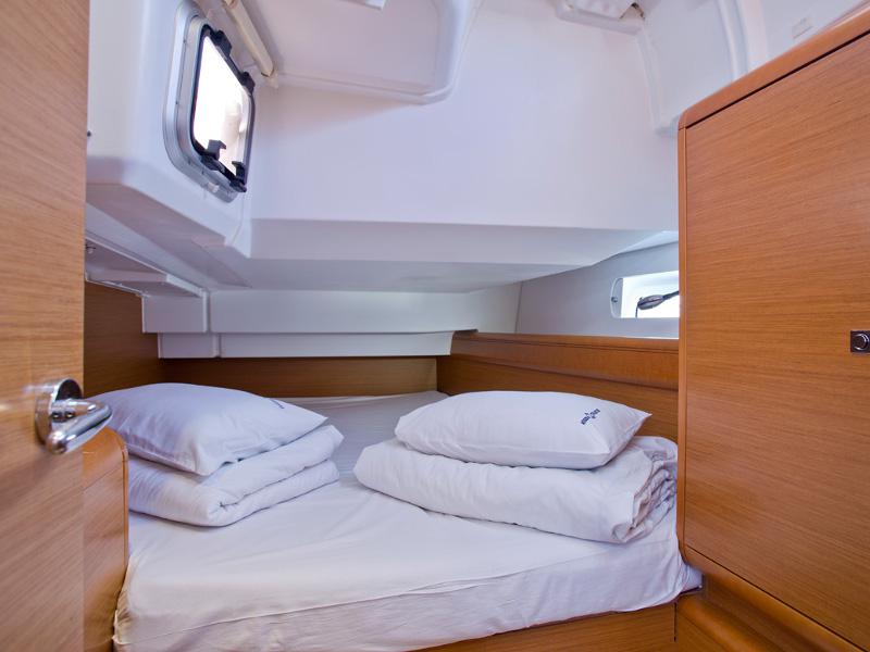 Book yachts online - sailboat - Sun Odyssey 409 Performance - STELLINA II - rent