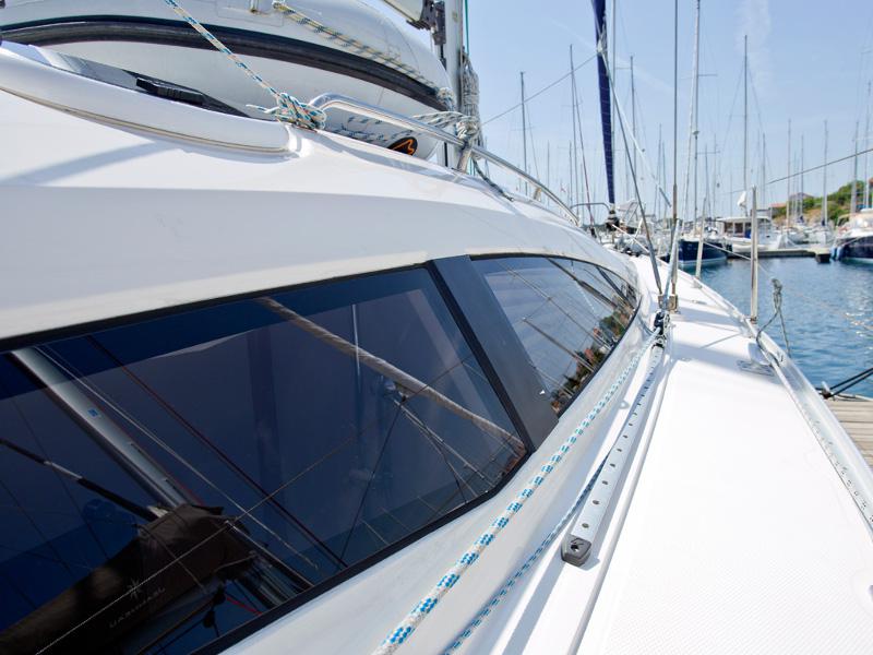 Book yachts online - sailboat - Elan 434 Impression - EMA BLUE - rent