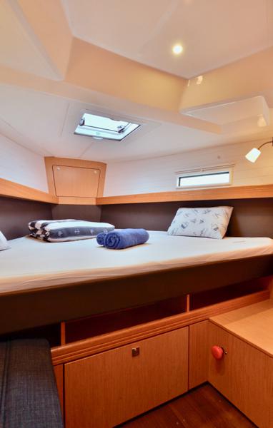 Book yachts online - sailboat - Bavaria 41 Cruiser - STELLA - rent