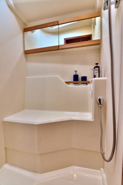 Book yachts online - sailboat - Hanse 458 - EMPRESS - rent