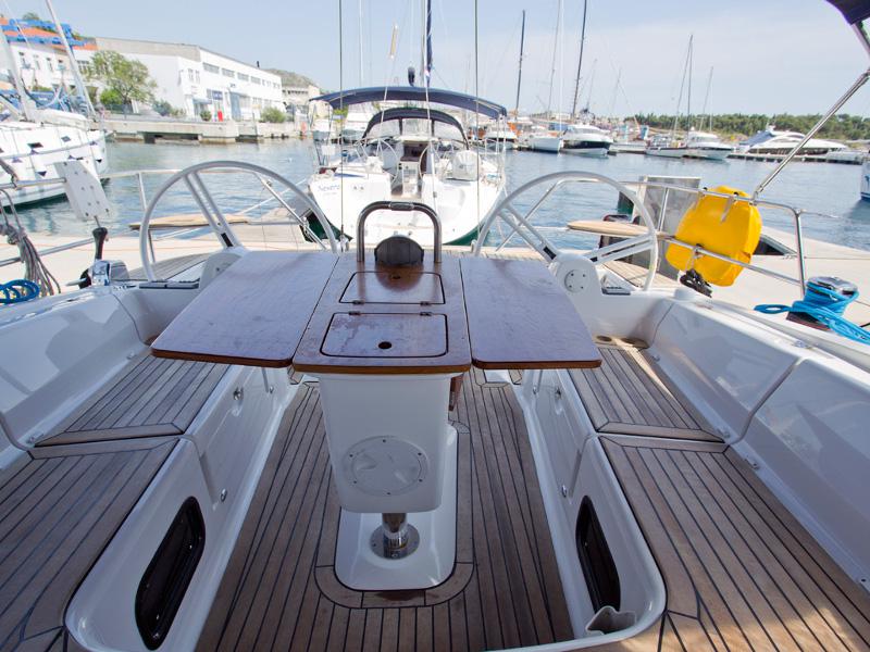 Book yachts online - sailboat - Elan 444 Impression - FELIX - rent