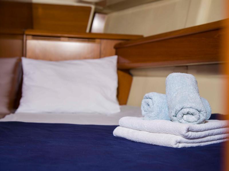 Book yachts online - sailboat - Sun Odyssey 45 - Elpida - rent