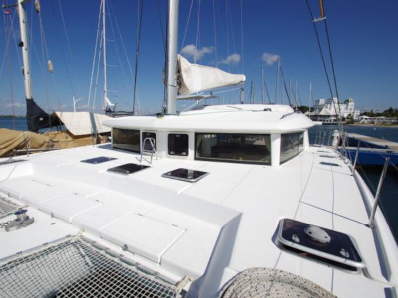 Book yachts online - catamaran - Lagoon 421 - Estrella - rent