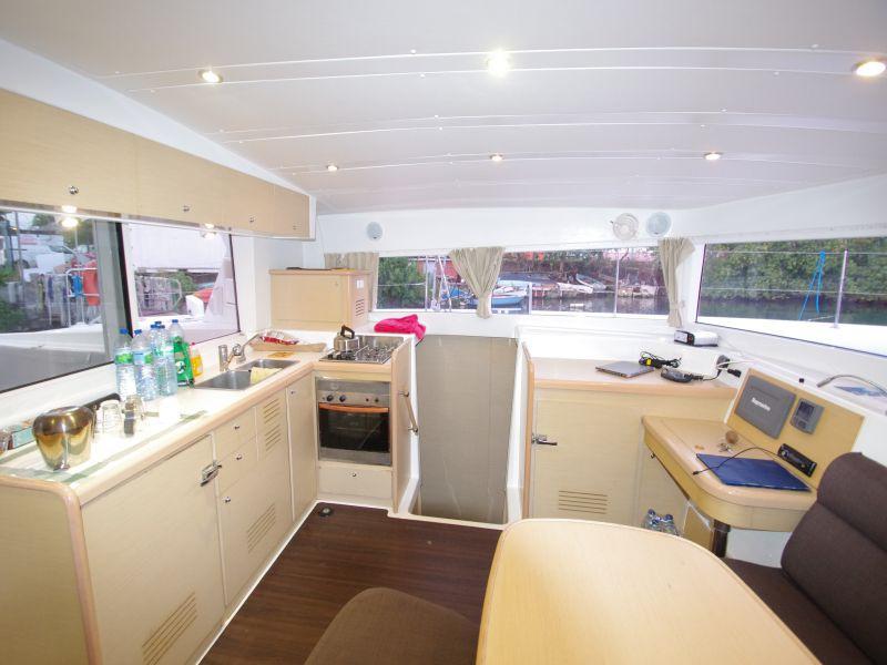 Book yachts online - catamaran - Lagoon 421 - Marimar - rent