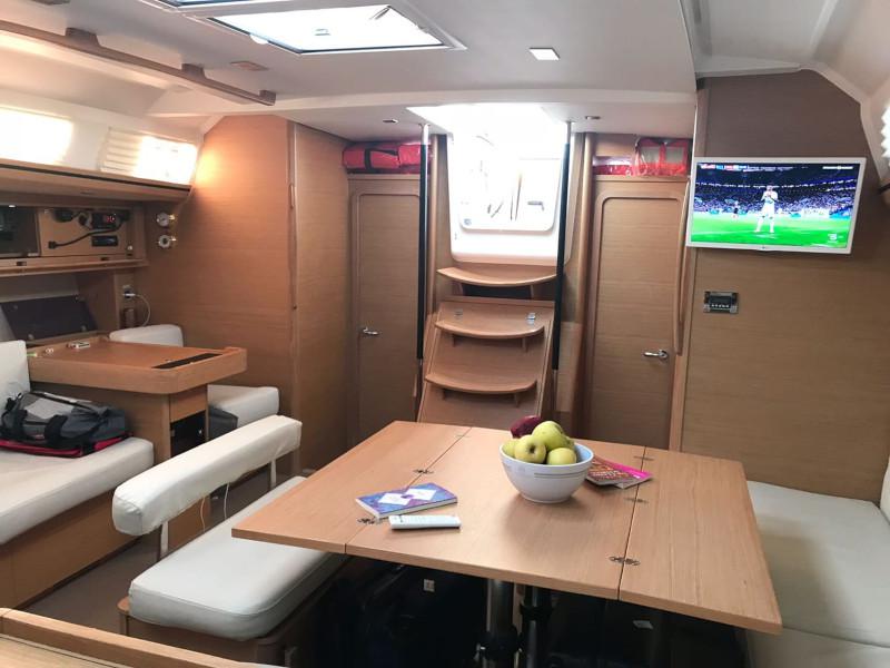 Book yachts online - sailboat - Dufour 560 Grand Large - Fata Frettolosa - rent