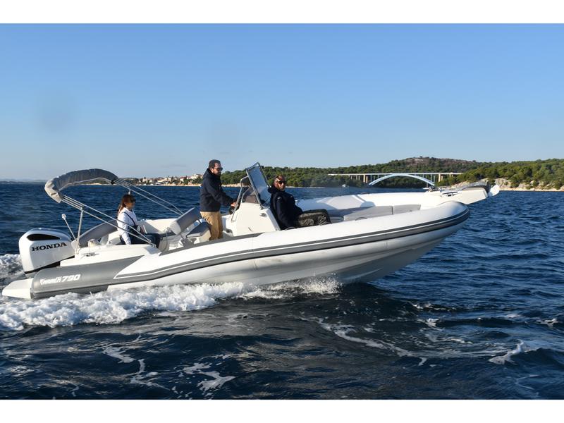 Book yachts online - motorboat - Marlin 790 Dynamic - Marlin 790 Dynamic - rent