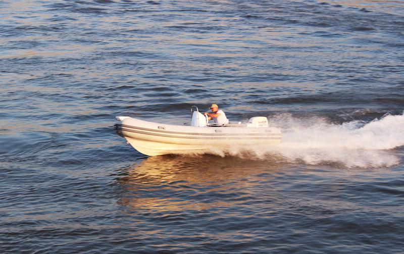 Book yachts online - motorboat - Joymarc 490 - Joymarc 490 - rent