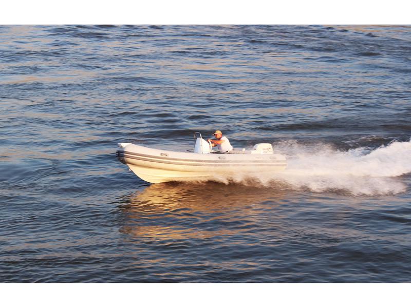 Book yachts online - motorboat - Joymarc 490 - Joymarc 490 - rent