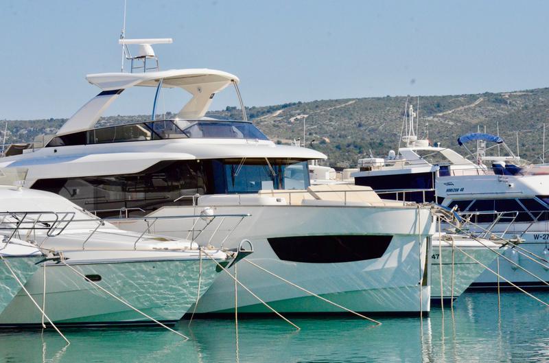 Book yachts online - motorboat - Navetta 58 - JOSEFINE I - rent