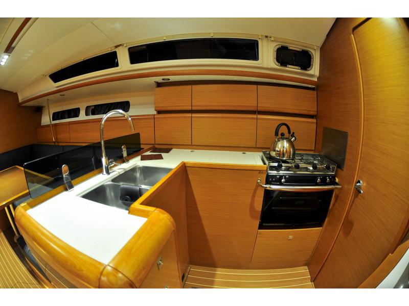 Book yachts online - sailboat - Sun Odyssey 439 - Aeriko - rent