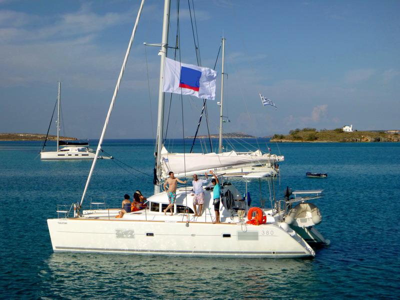 Book yachts online - catamaran - Lagoon 380 - Thalassaki - rent
