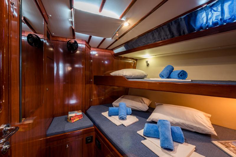 Book yachts online - sailboat - Ocean Star 56.1 - Santorini - rent