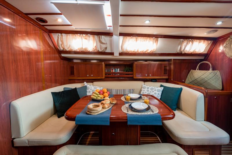 Book yachts online - sailboat - Ocean Star 56.1 - Santorini - rent