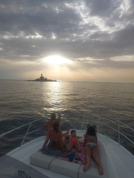 Book yachts online - motorboat - Antares 36 Fly - Setemana - rent