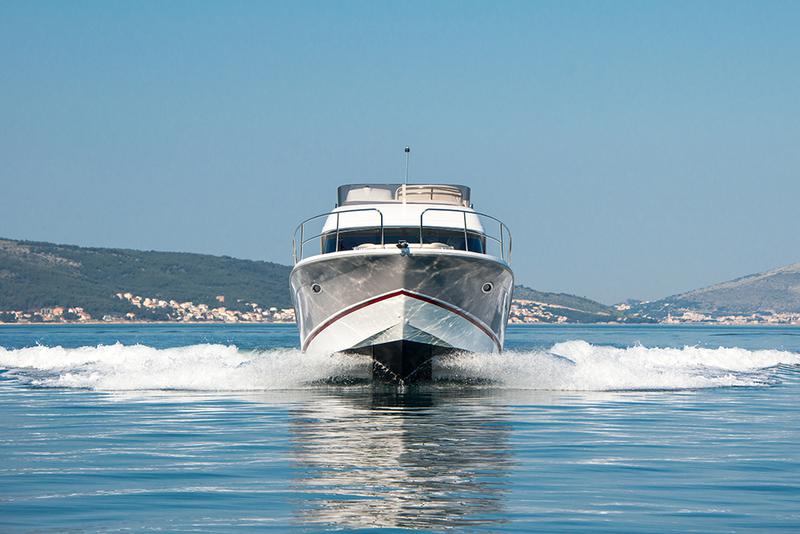 Book yachts online - motorboat - Antares 36 Fly - Setemana - rent