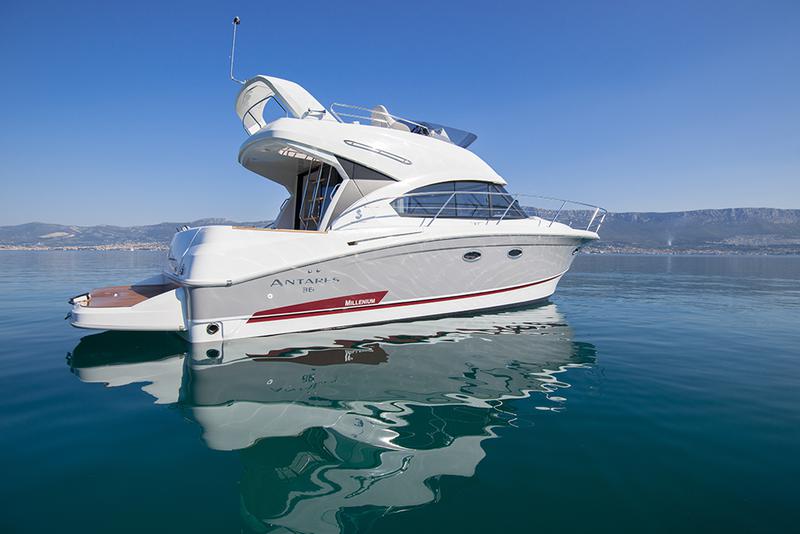Book yachts online - motorboat - Antares 36 Fly - Setemana - rent