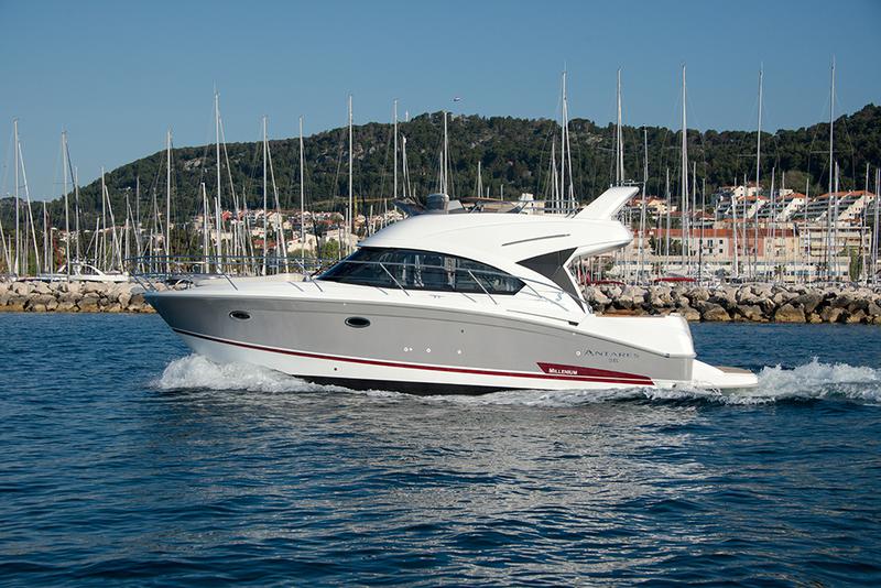 Book yachts online - motorboat - Antares 36 Fly - Setemana - rent