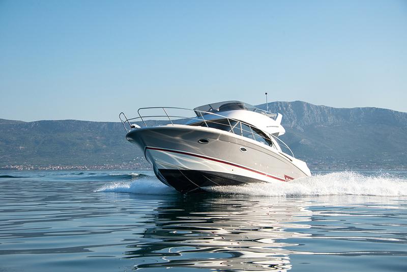Book yachts online - motorboat - Antares 36 Fly - Setemana - rent