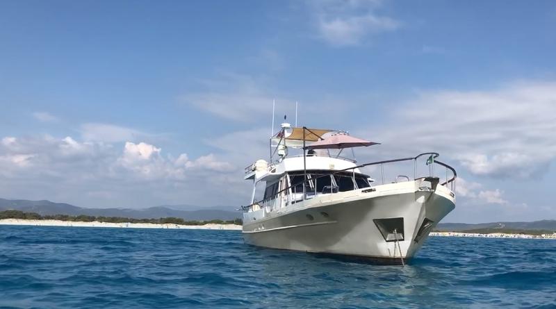 Book yachts online - motorboat - Waverunner 55 - Dreamaway - rent