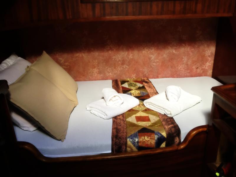 Book yachts online - motorboat - Waverunner 55 - Dreamaway - rent