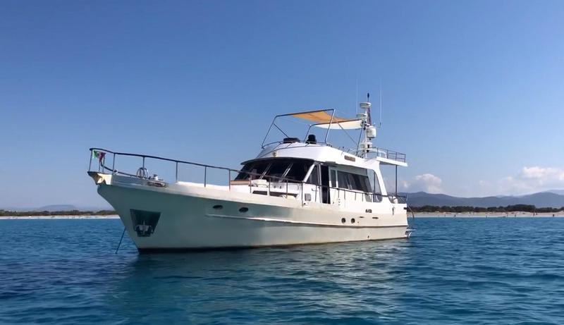 Book yachts online - motorboat - Waverunner 55 - Dreamaway - rent