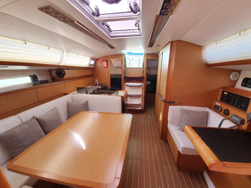 Book yachts online - sailboat - Jeanneau Sun Odyssey 409 - Malee - rent