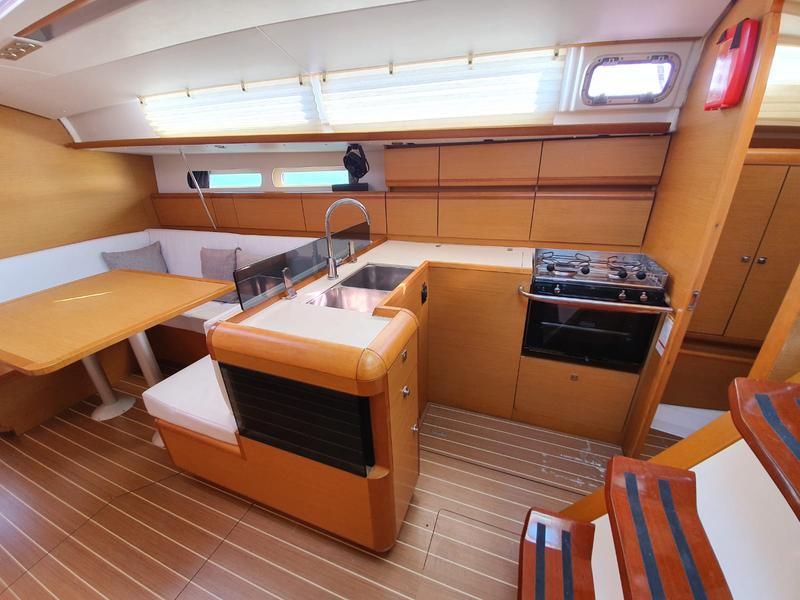 Book yachts online - sailboat - Jeanneau Sun Odyssey 409 - Malee - rent